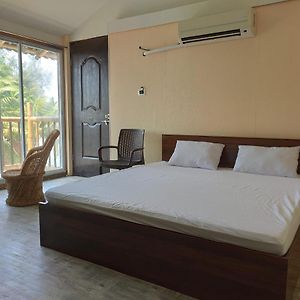 Deluxe Double Room Side Sea View
